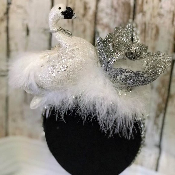 Christmas White Swan Headband, White Christmas Headpiece, Princess Tiara - Picture 6 of 16